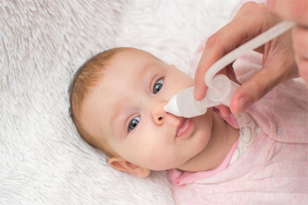 cách chữa ngạt mũi cho trẻ sơ sinh